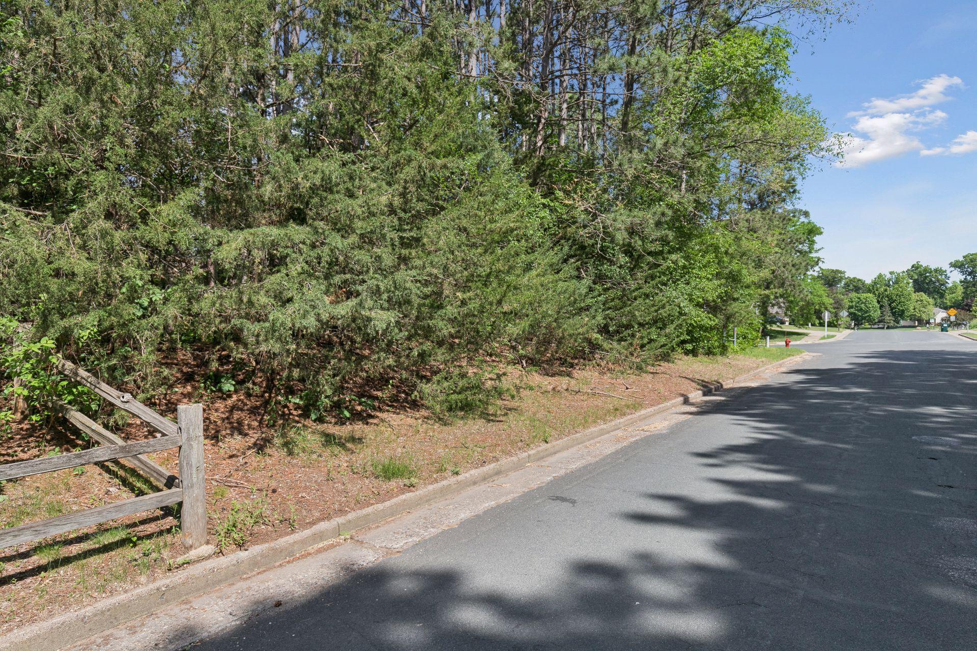 Lot view looking north on 10th St towards Krattley Ln