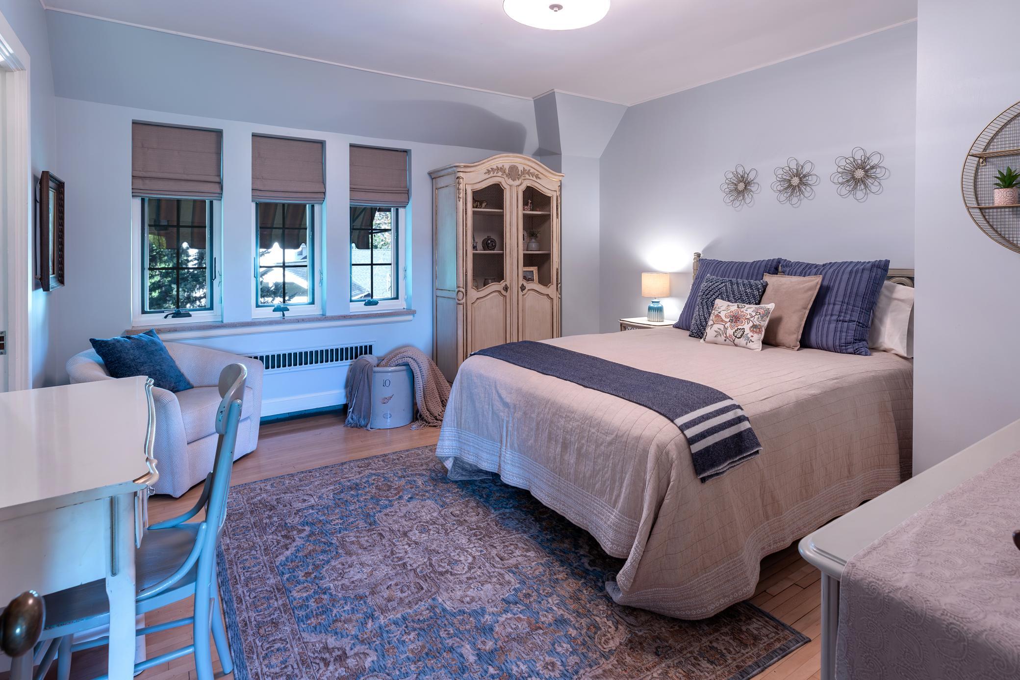 Bedroom_2_1003.jpg