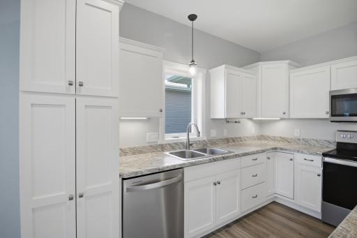 1562 Eagle Ridge Street NE, Owatonna, MN 55060
