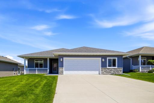 1562 Eagle Ridge Street NE, Owatonna, MN 55060
