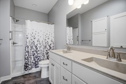 1562 Eagle Ridge Street NE, Owatonna, MN 55060