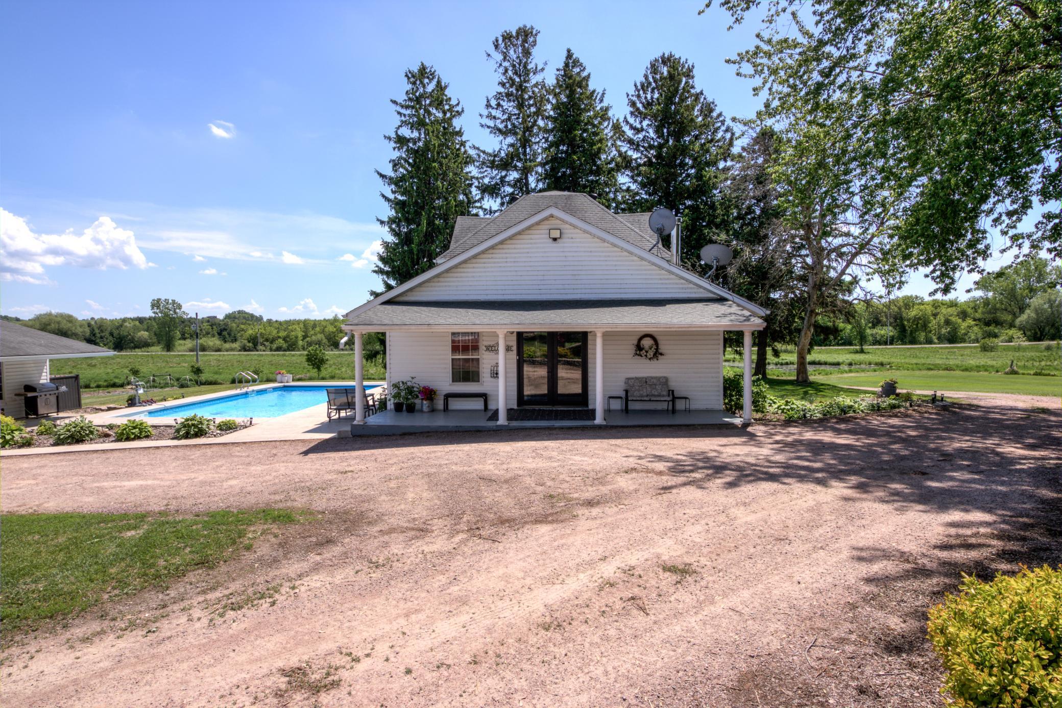 20 - Exterior-13b.jpg