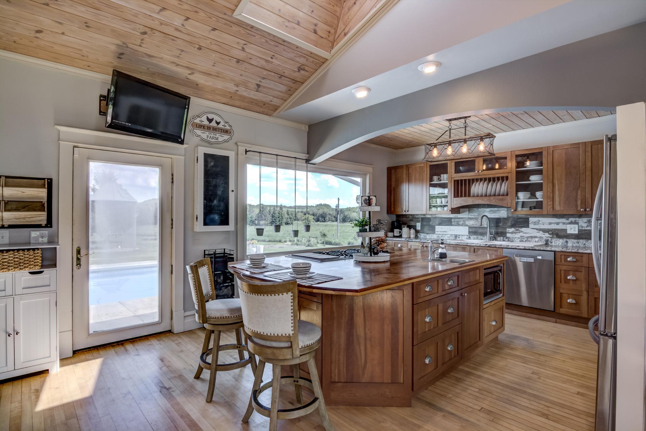 03 - Kitchen-2-Edit.jpg
