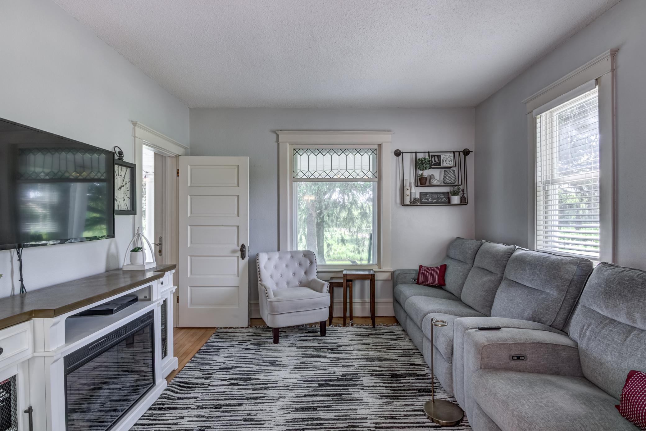 02 - Living Room-1.jpg