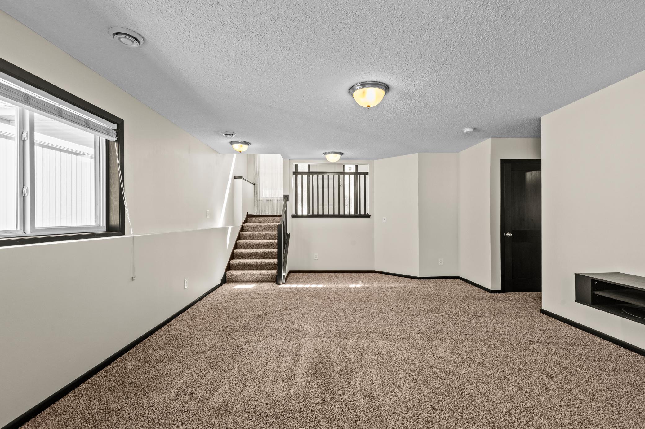 9420 Toledo Lane N, Brooklyn Park, MN 55443-9325.JPG