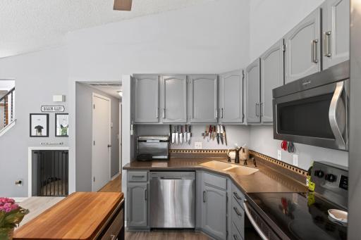 3608 Gershwin Lane N, Saint Paul, MN 55128