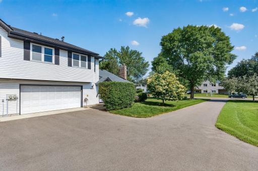 3608 Gershwin Lane N, Saint Paul, MN 55128