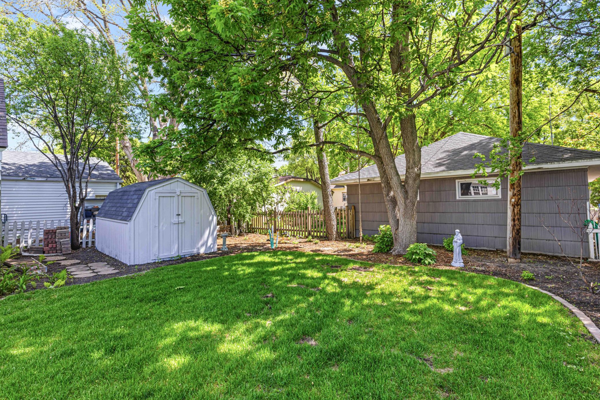 1334 8th St S Fargo-15.jpg