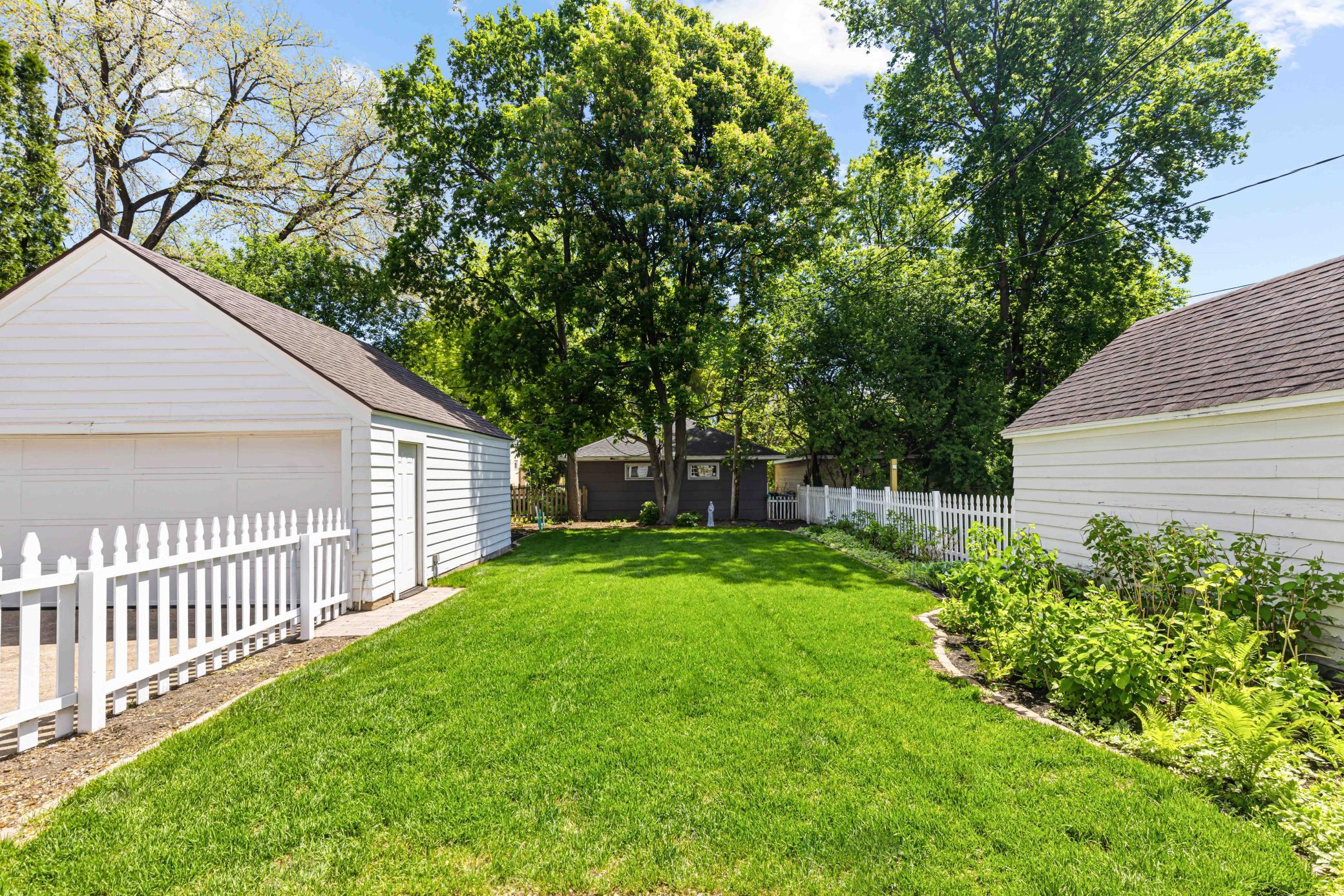 1334 8th St S Fargo-13.jpg