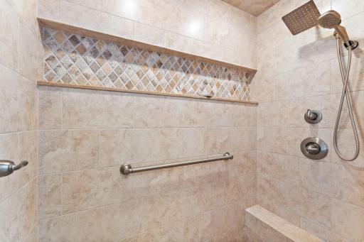 8290 Angus Avenue, Inver Grove Heights, MN 55077