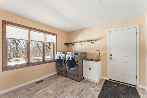 8290 Angus Avenue, Inver Grove Heights, MN 55077