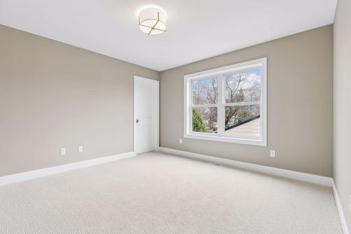 5829 Ewing Avenue South - Spacecrafting - 0036.jpg