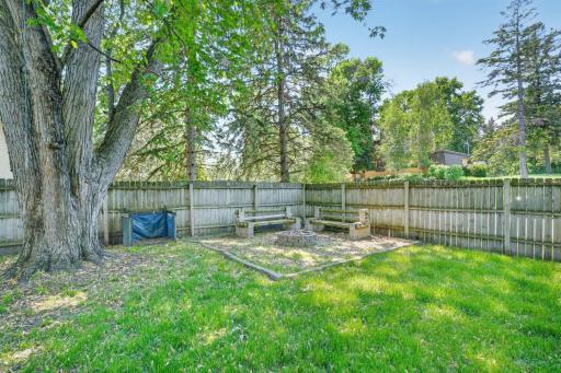 3633 Lowry Avenue N, Minneapolis, MN 55422