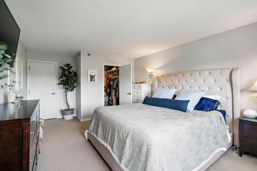 14-web-or-mls-3131-excelsior-blvd-713.jpg