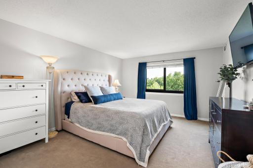 13-web-or-mls-3131-excelsior-blvd-713.jpg