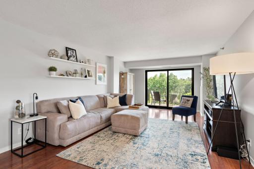 4-web-or-mls-3131-excelsior-blvd-713.jpg