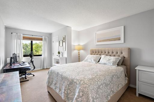 17-web-or-mls-3131-excelsior-blvd-713.jpg