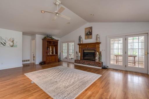 17069 Old Hwy 66, Good Thunder, MN 56037
