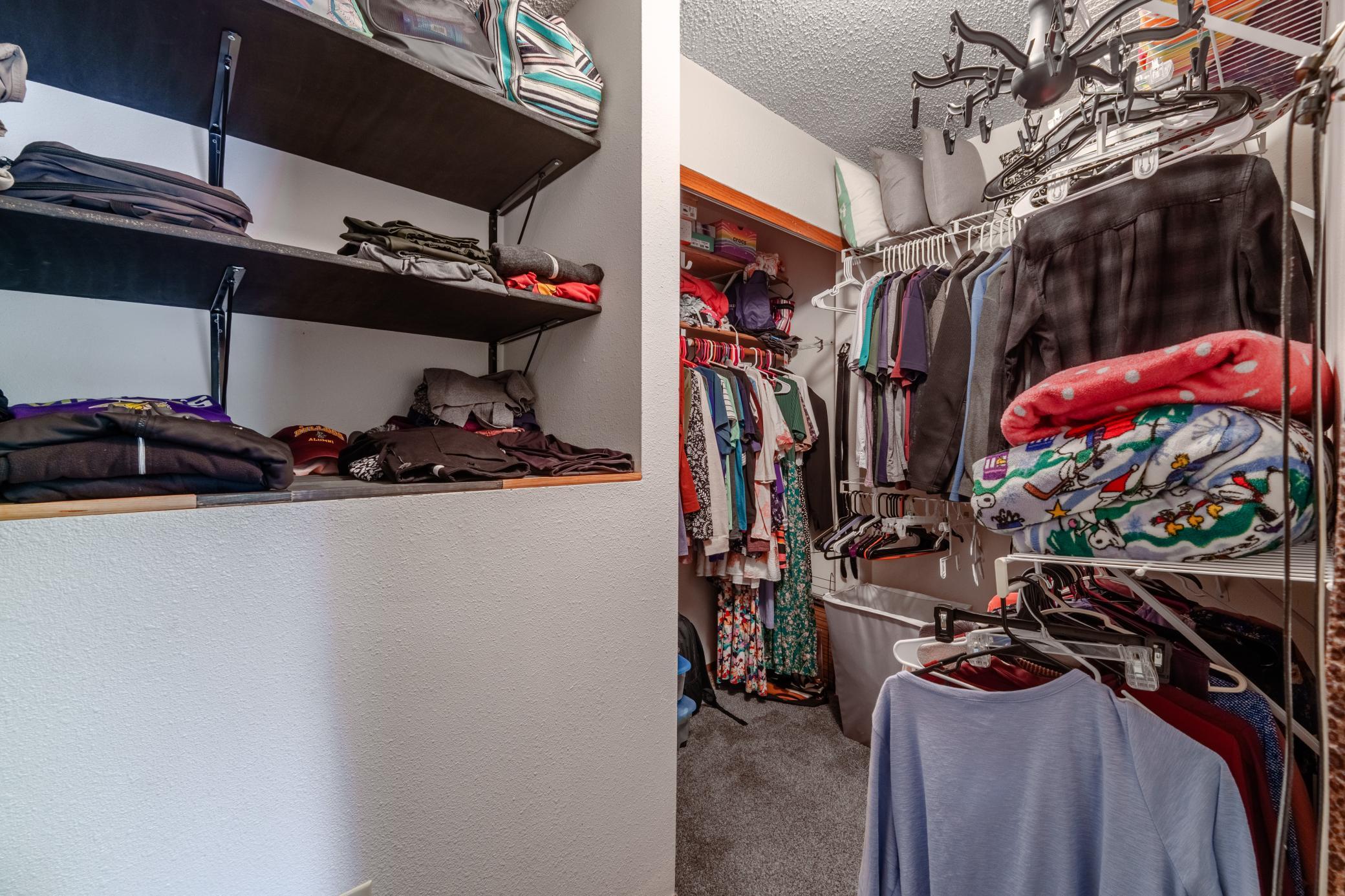 Walk-in-Closet