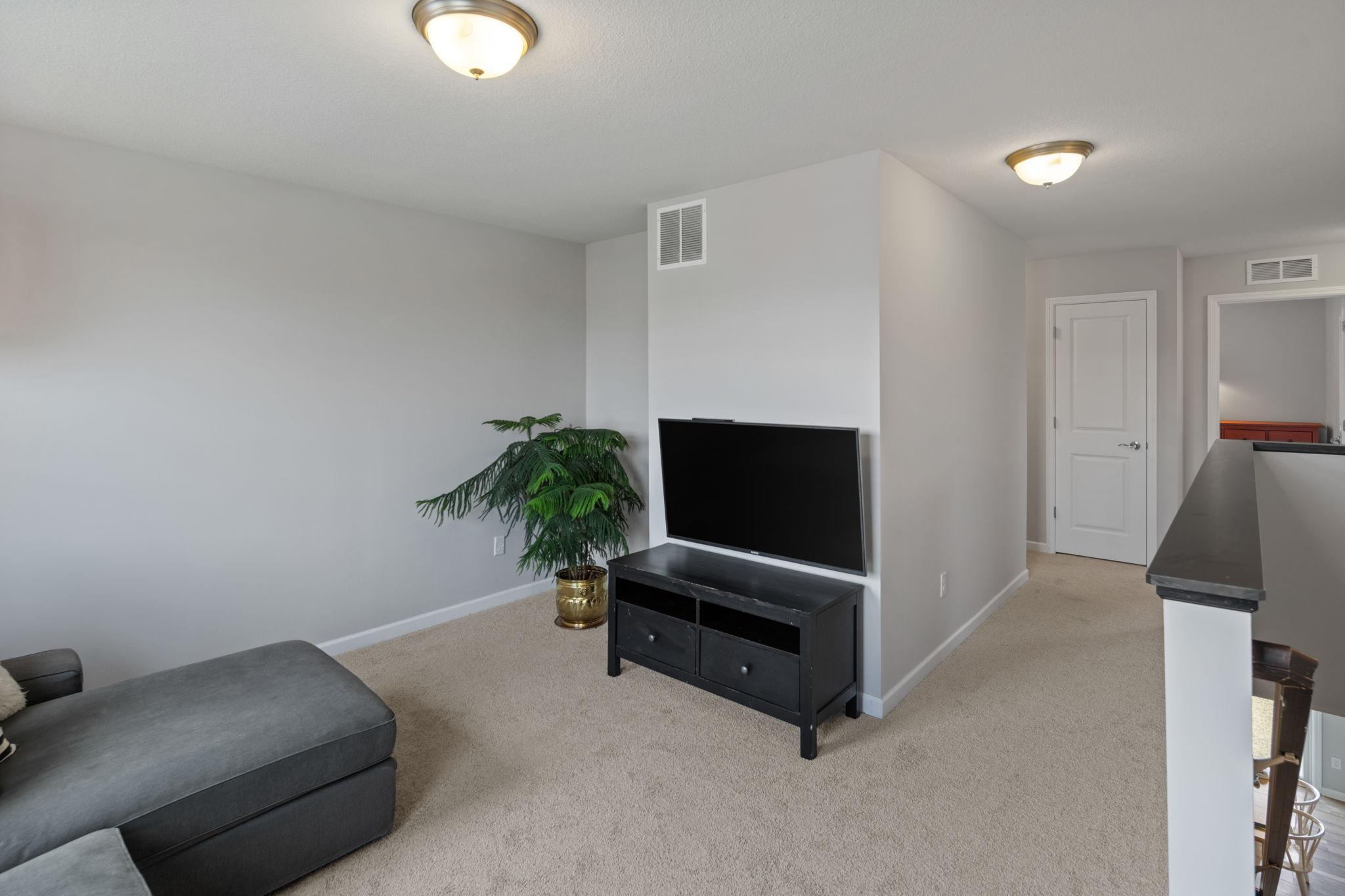 Loft/Den