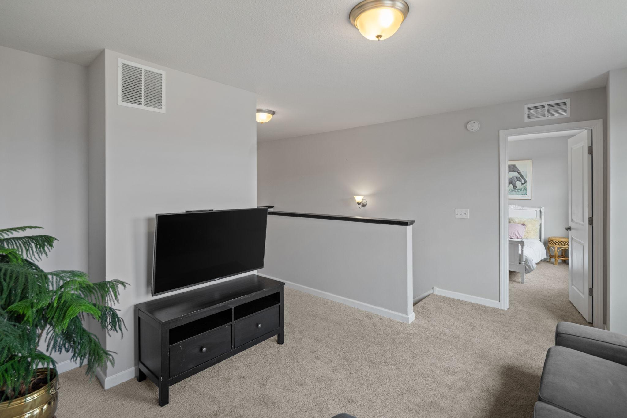 Loft/Den