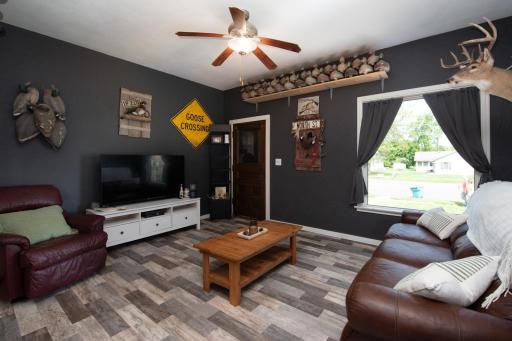 908 3rd Street SW, Waseca, MN 56093