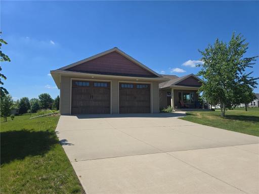 698 Westland Lane, New London, MN 56273