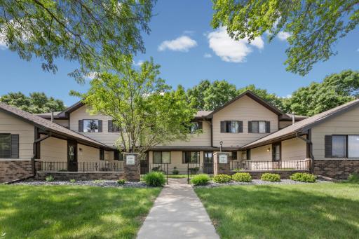 13417 Zenith Lane, Eden Prairie, MN 55346
