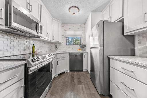 13417 Zenith Lane, Eden Prairie, MN 55346