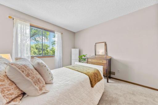 13417 Zenith Lane, Eden Prairie, MN 55346