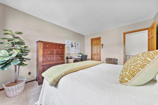 13417 Zenith Lane, Eden Prairie, MN 55346