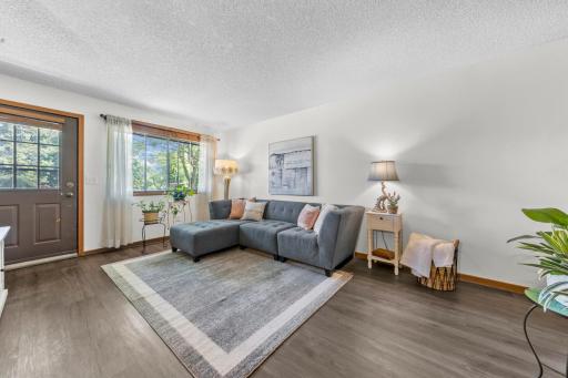 13417 Zenith Lane, Eden Prairie, MN 55346
