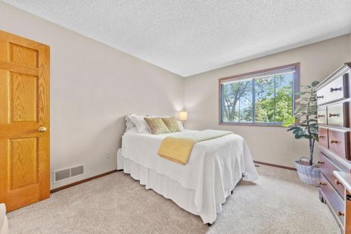 13417 Zenith Lane, Eden Prairie, MN 55346