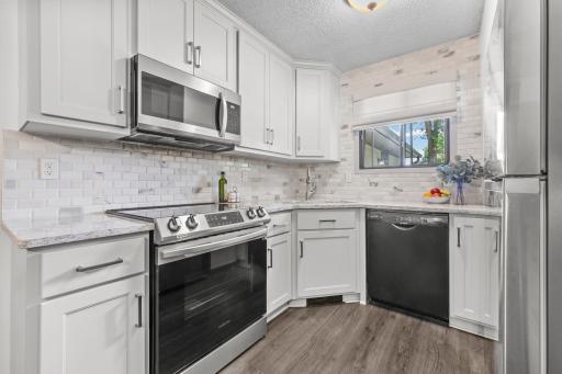13417 Zenith Lane, Eden Prairie, MN 55346