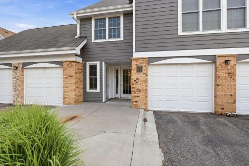 6048 Chasewood Parkway, 1, Hopkins, MN 55343