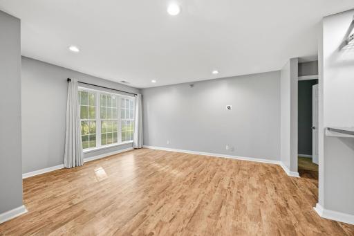 6048 Chasewood Parkway, 1, Hopkins, MN 55343
