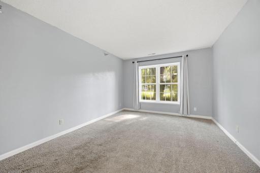 6048 Chasewood Parkway, 1, Hopkins, MN 55343