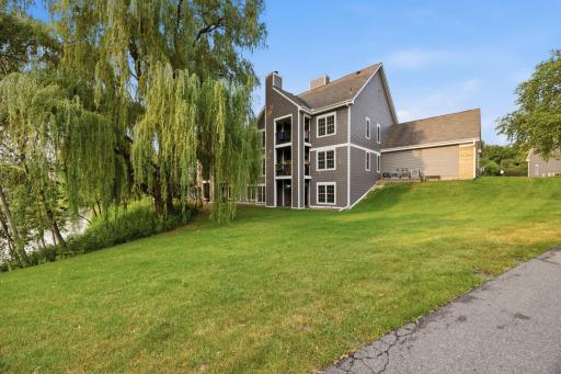 6048 Chasewood Parkway, 1, Hopkins, MN 55343