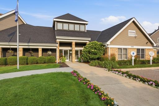 6048 Chasewood Parkway, 1, Hopkins, MN 55343
