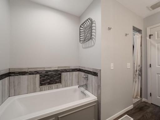 6416 Crofoot Avenue NW, Maple Lake, MN 55358