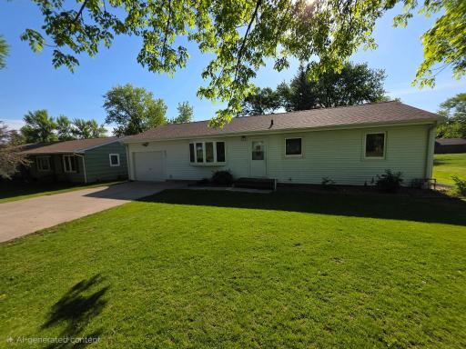 891 Winnie Avenue, Windom, MN 56101