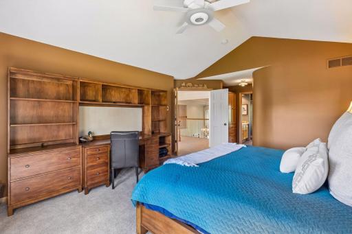 23 Scotch Pine Circle - Spacecrafting - 0069.jpg