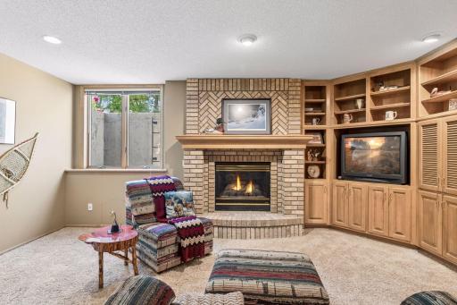 23 Scotch Pine Circle - Spacecrafting - 0083.jpg