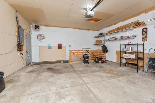 1631 31st Avenue S, Fargo, ND 58103