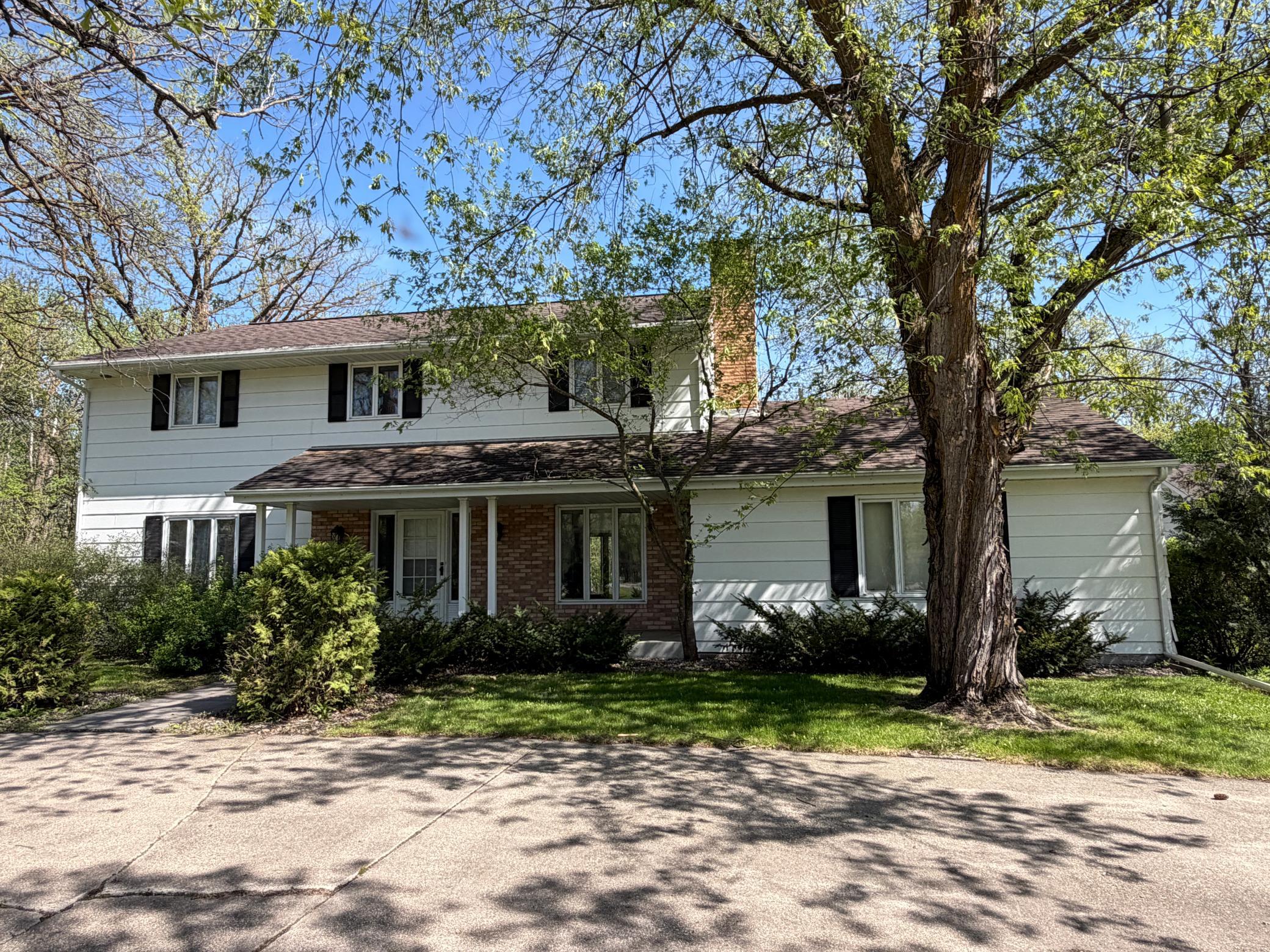 814 11th Avenue SE, Roseau, MN 56751