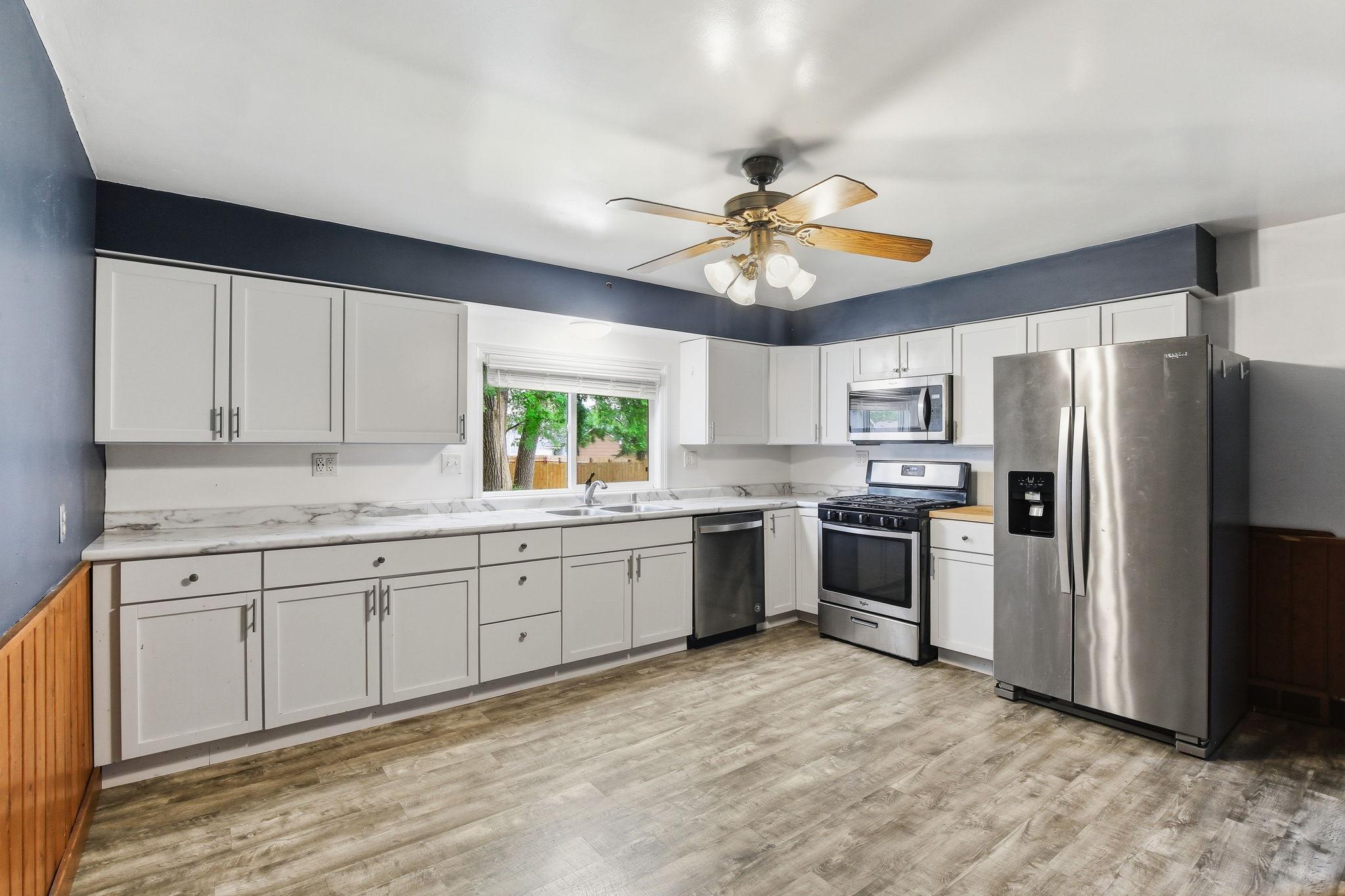 8-web-or-mls-7804-Emerson-Ave-N-08.jpg