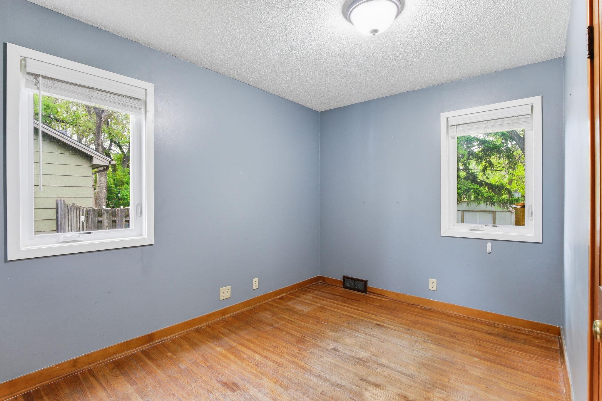 15-web-or-mls-7804-Emerson-Ave-N-15.jpg