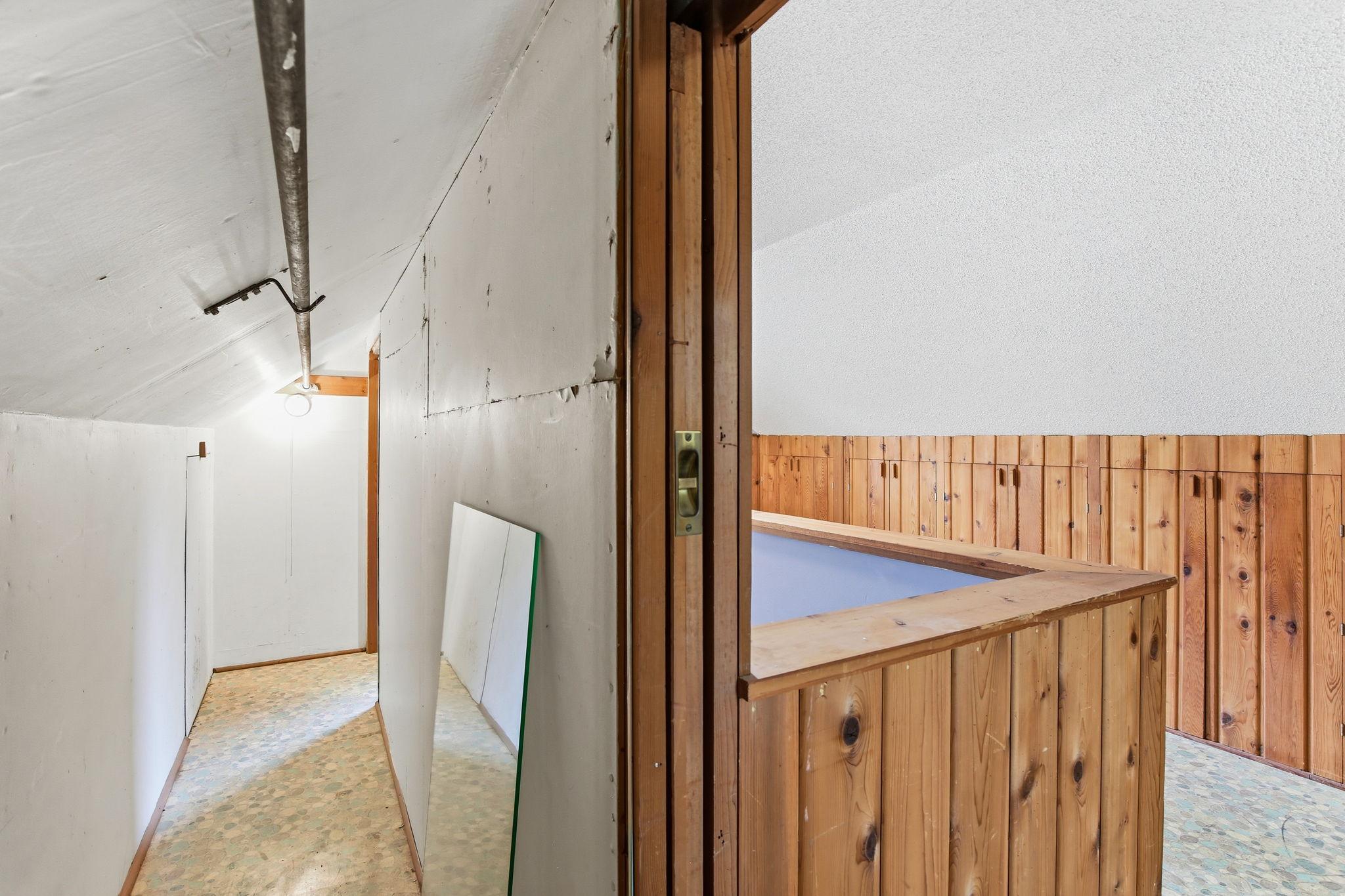24-web-or-mls-7804-Emerson-Ave-N-24.jpg