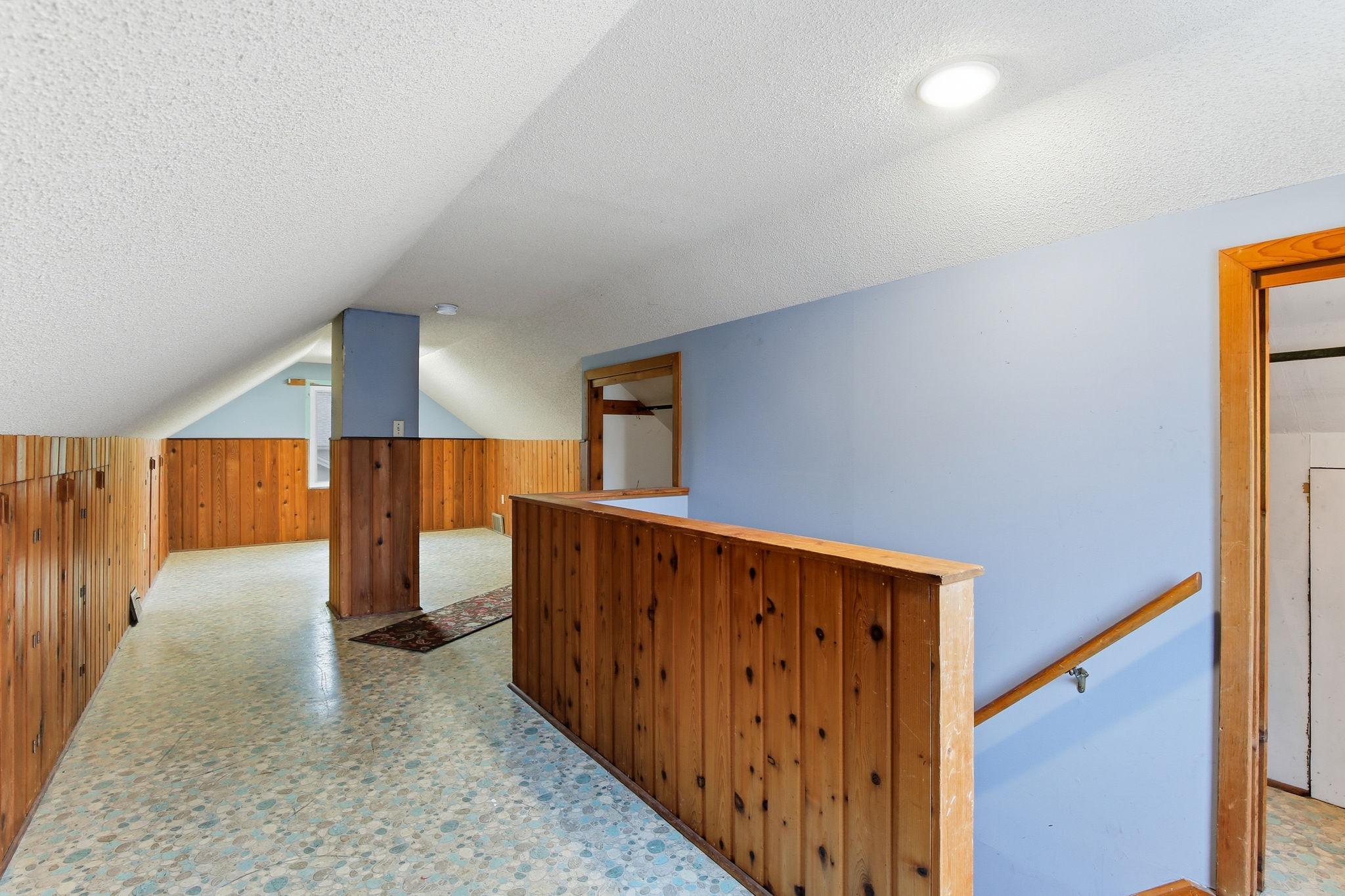 20-web-or-mls-7804-Emerson-Ave-N-20.jpg