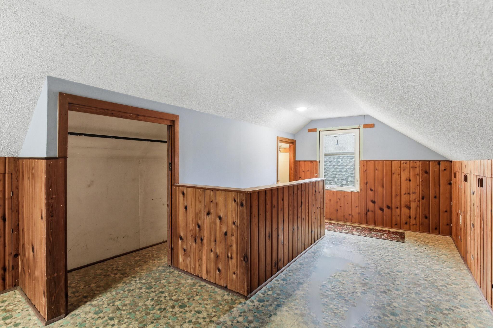 22-web-or-mls-7804-Emerson-Ave-N-22.jpg